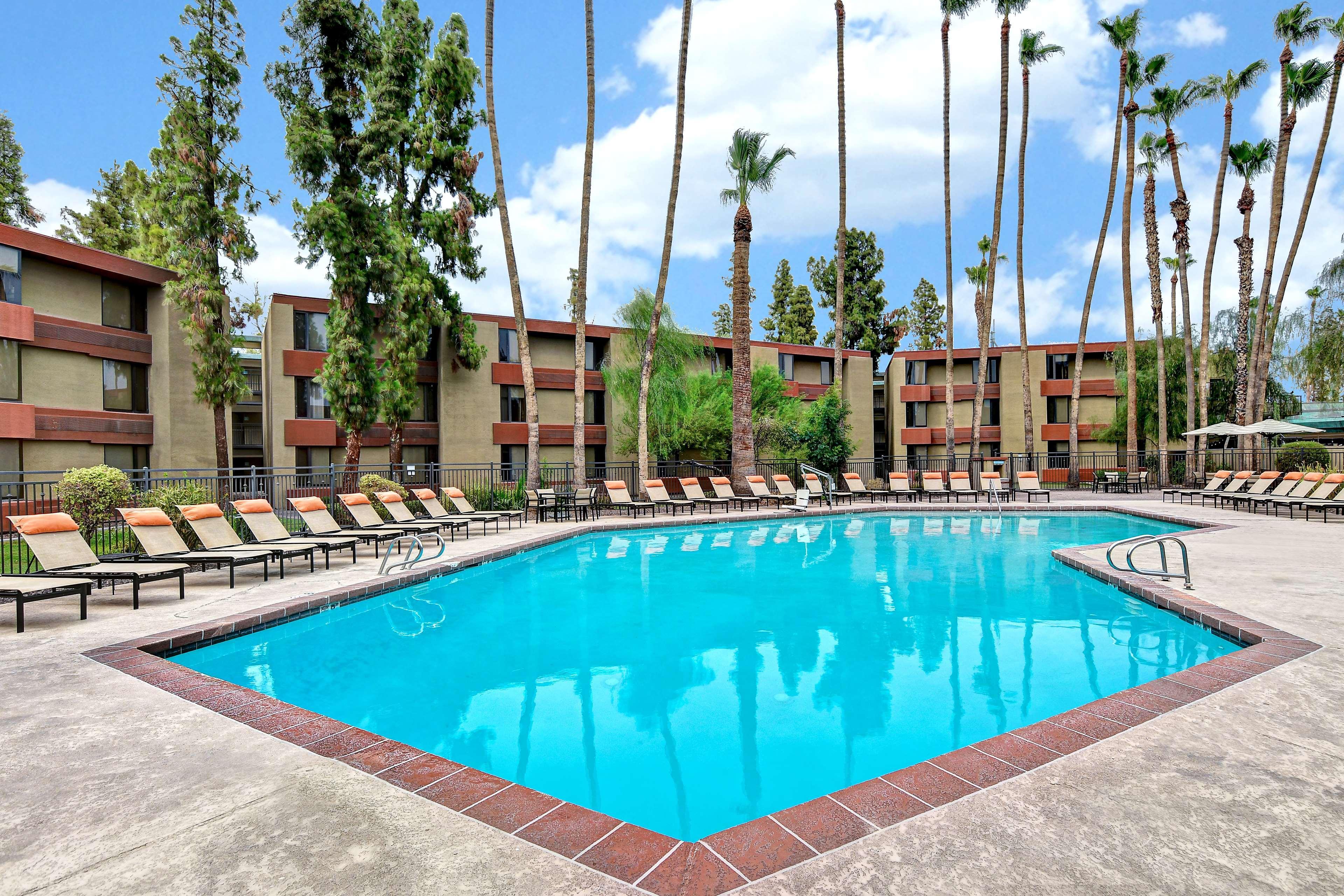 Doubletree By Hilton Phoenix- Темпе Экстерьер фото
