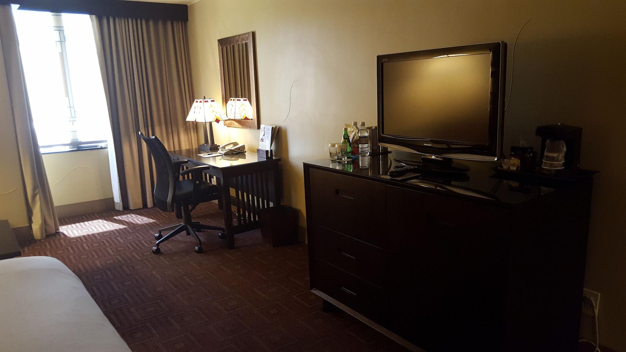 Doubletree By Hilton Phoenix- Темпе Экстерьер фото